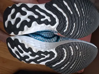 Tweedehands Nike Running Shoes bike — afbeelding 14 van 15