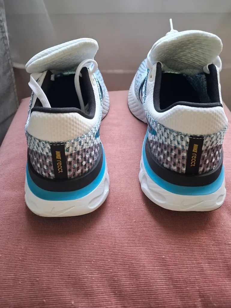 Tweedehands Nike Running Shoes bike — afbeelding 3 van 15