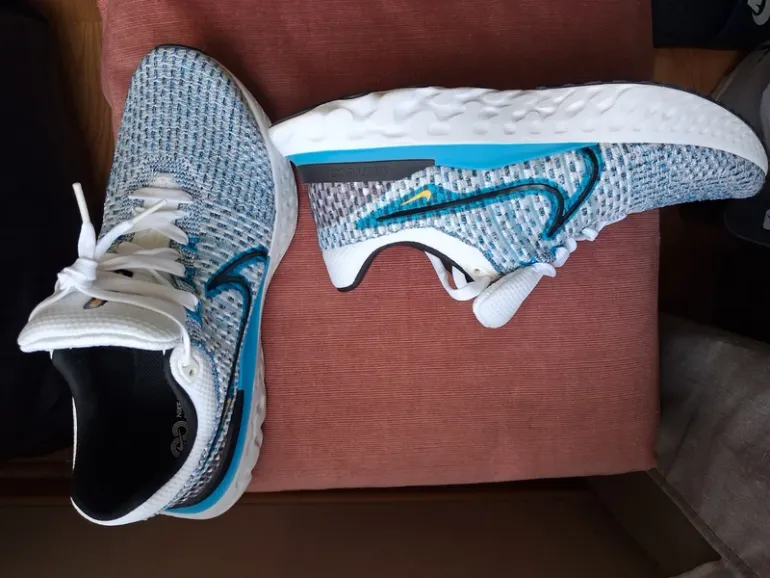 Tweedehands Nike Running Shoes bike — afbeelding 2 van 15