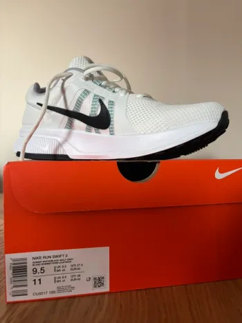 Used Nike Run Swift 2 Running Shoes