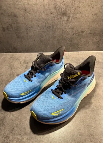 Used Hoka Clifton 9 Running Shoes
