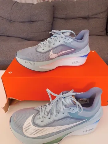 Used Nike Zoom Fly 6 Running Shoes