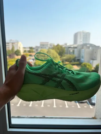 Brugt Asics Novablast 5 Running Shoes