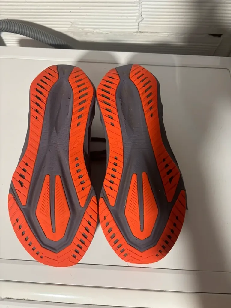 Used Asics Novablast bike — image 3 of 3