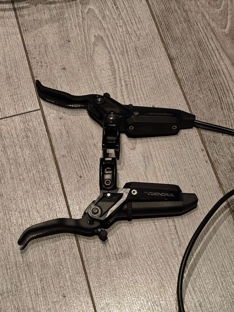 Tweedehands Sram Code Silver Stealth Brake Set bike — afbeelding 3 van 11