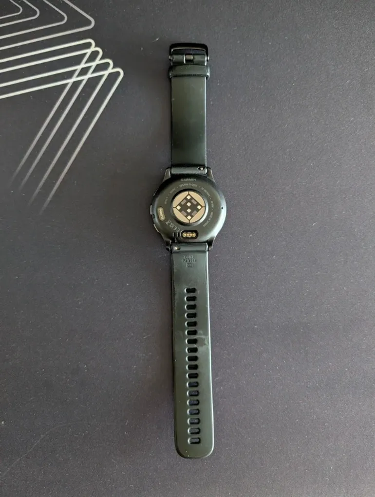 Used Garmin Venu 3 bike — image 3 of 4