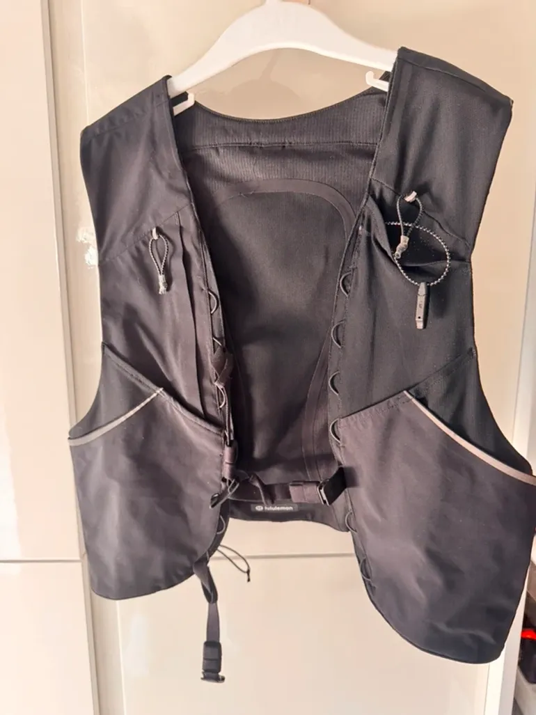 Gebrauchtes Lululemon Fast & Free Trail Running Waistcoat bike — Bild 2 von 11