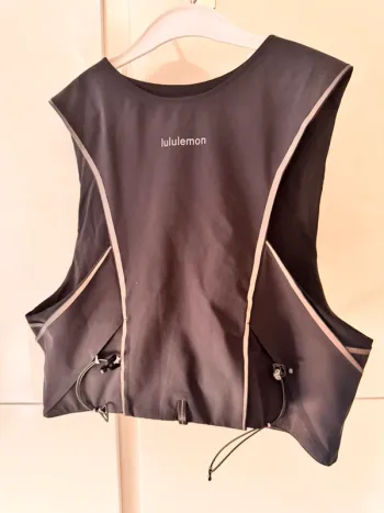 Gebrauchtes Lululemon Fast & Free Trail Running Waistcoat bike — Bild 3 von 11