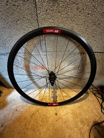 Używany Dt Swiss Carbon Aero Wheel Wheels