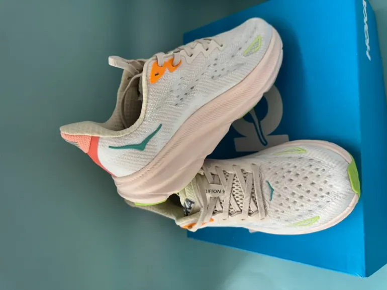 Hoka Running Shoes Size 37 bike de segunda mano — imagen 9 de 10