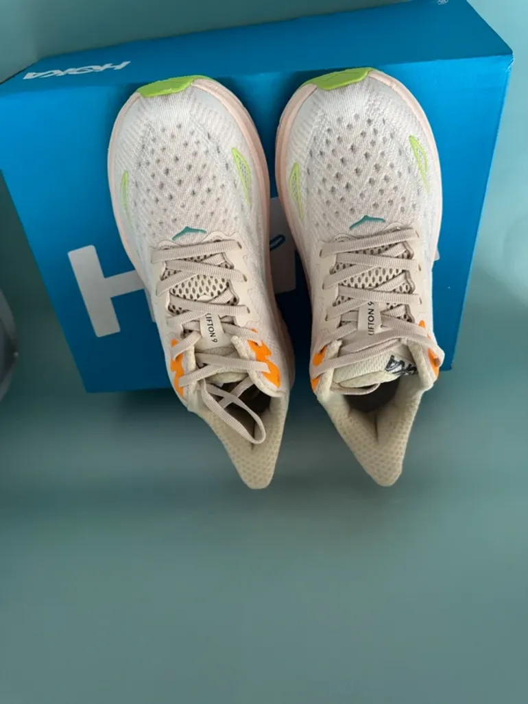 Hoka Running Shoes Size 37 bike de segunda mano — imagen 8 de 10