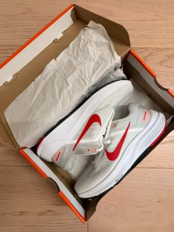 Used Nike Zoom Structure 24 bike — image 9 of 10