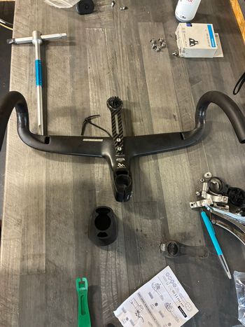 Brugt canwin Quick ZEPHYR-SSL Aerodynamic Integrated Handlebar 2026 bike — billede 7 af 8