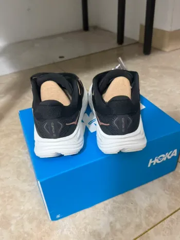 Używany Hoka Shoes bike — zdjęcie 5 z 8