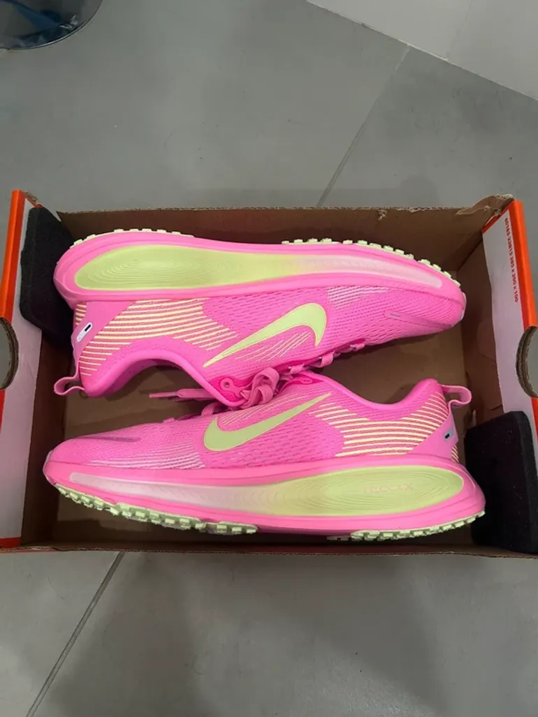 Nike Vomero 18 bike d'occasion — image 4 sur 6