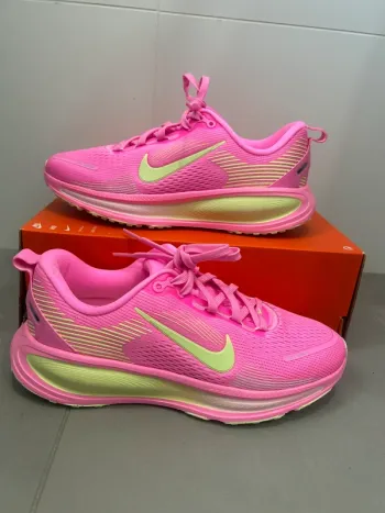Tweedehands Nike Vomero 18 Running Shoes