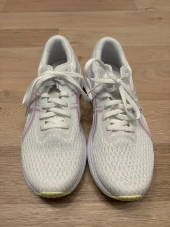 Käytetty Asics Laufschuhe Running Shoes
