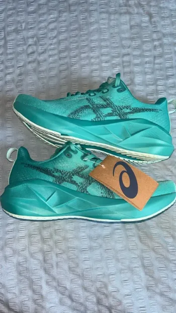 Gebrauchtes Asics Novablast 5 bike — Bild 3 von 5