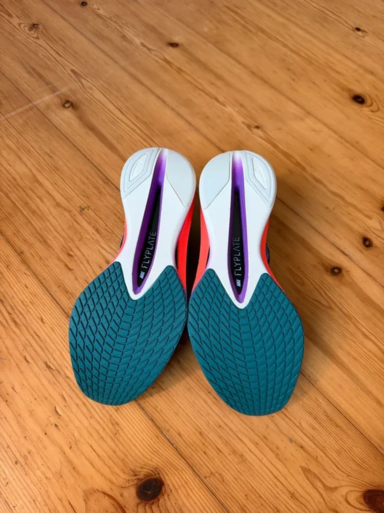 Used Nike ZoomX Vaporfly Next% 4 bike — image 5 of 8