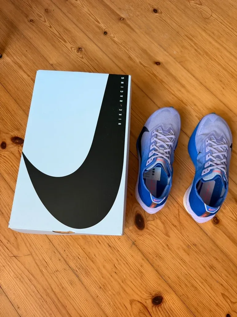 Used Nike ZoomX Vaporfly Next% 4 bike — image 7 of 8