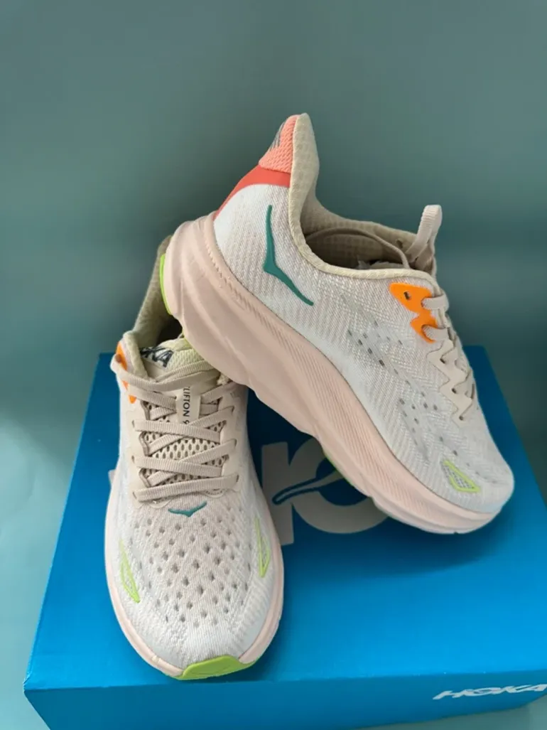 Used Hoka Shoes Size 40 bike — image 3 of 5