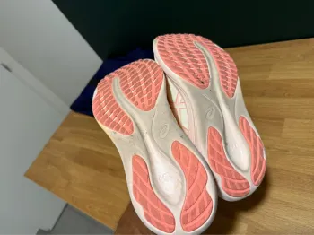 Used Asics Gel Yasura bike — image 7 of 8