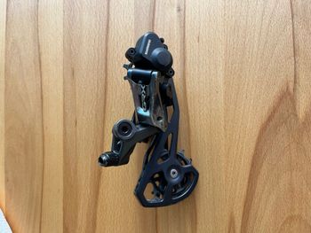 Použité Shimano GRX RD-RX810 11v Drivetrain & Pedals