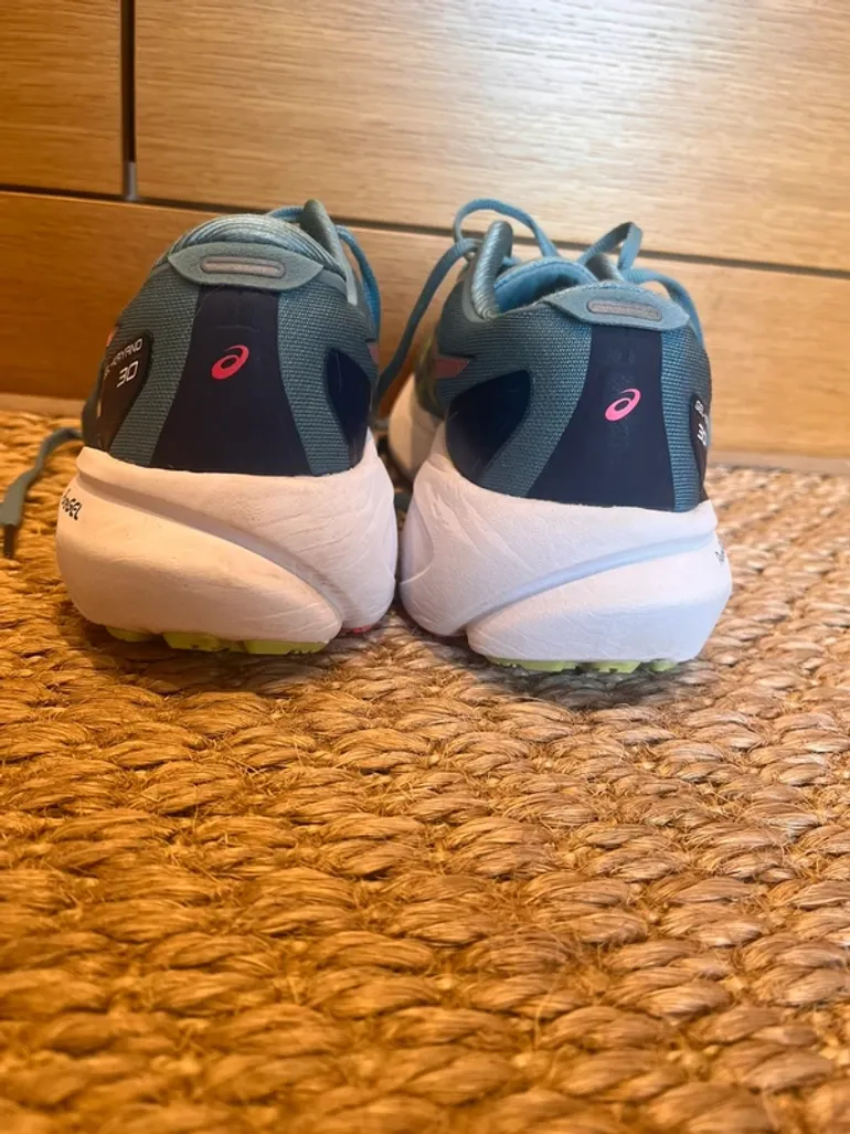 Asics Laufschuhe bike d'occasion — image 3 sur 7
