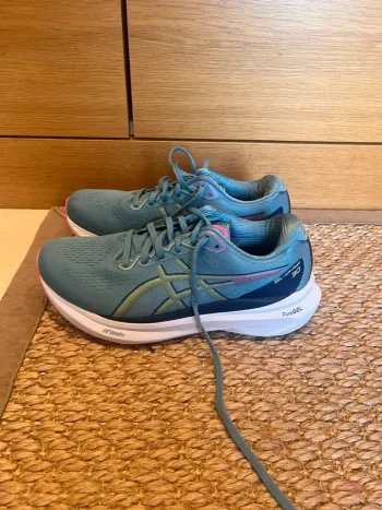 Gebrauchtes Asics Laufschuhe Running Shoes