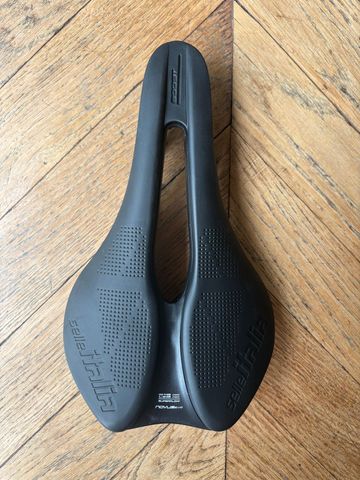 Gebrauchtes Selle Italia Novus Boost Evo Superflow 2026 Saddles & Seatposts