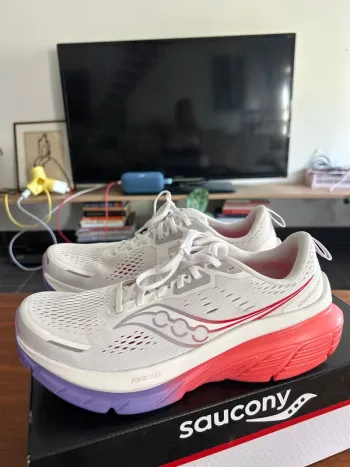 Gebrauchtes Saucony Guide 18 Running Shoes
