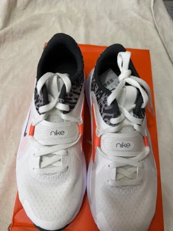 Premium Nike In-Season TR 13 bike d'occasion — image 3 sur 15
