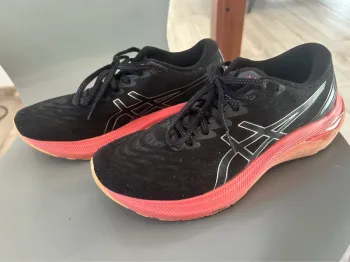 Gebrauchtes Asics GT 2000 11 Running Shoes