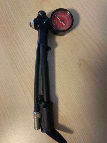 Gebrauchtes RockShox Racingbros Digital Air Shock Pump 300PSI Cycling Accessories