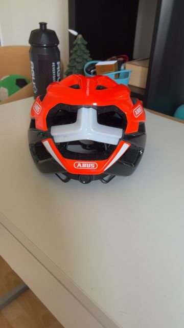 Used ABUS Stormchaser Helmet 2024 bike — image 4 of 5