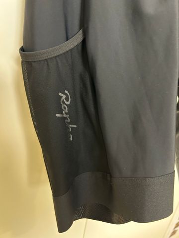 Rapha Women’s Core Cargo Shorts 2025 bike d'occasion — image 2 sur 2