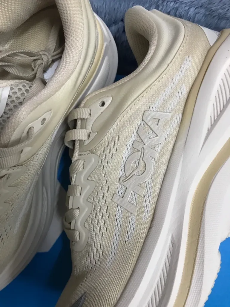 Hoka Shoes 36 2/3 bike usato — immagine 2 di 8