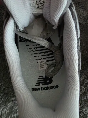 New Balance UTRNAA bike usato — immagine 9 di 14