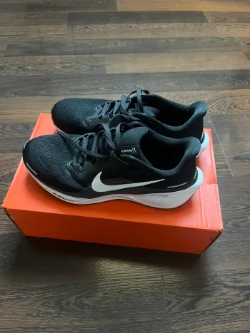 Pegasus 41 Running Shoes usato