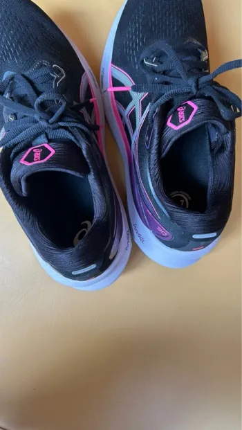 Używany Fabric Gel Kayano 30 bike — zdjęcie 4 z 8