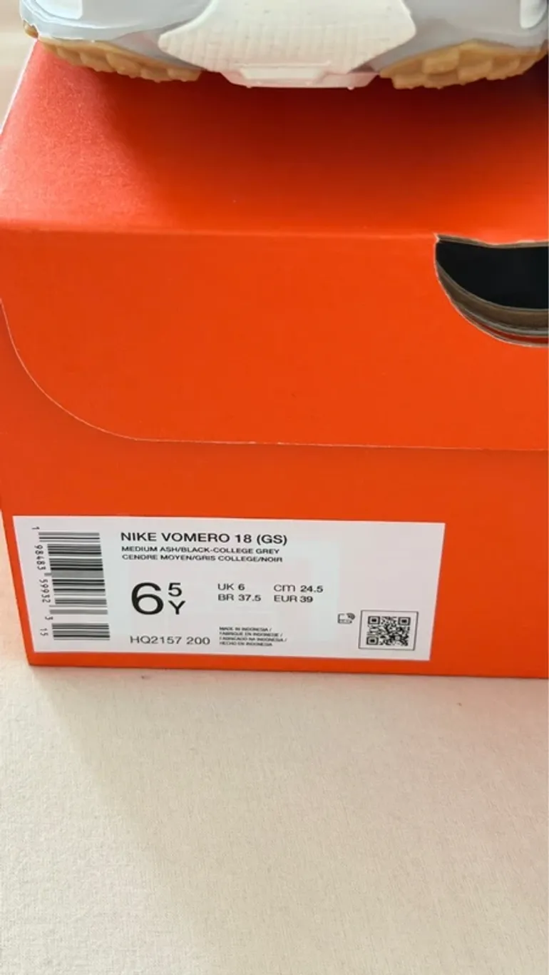 Käytetty Nike Vomero 18 bike — kuva 7 / 7