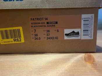 Tweedehands Asics Shoes 38 bike — afbeelding 2 van 2