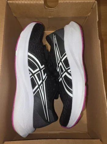 Używany Asics Shoes 38 Running Shoes