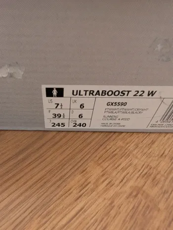 Adidas Ultraboost 22 bike usato — immagine 3 di 4