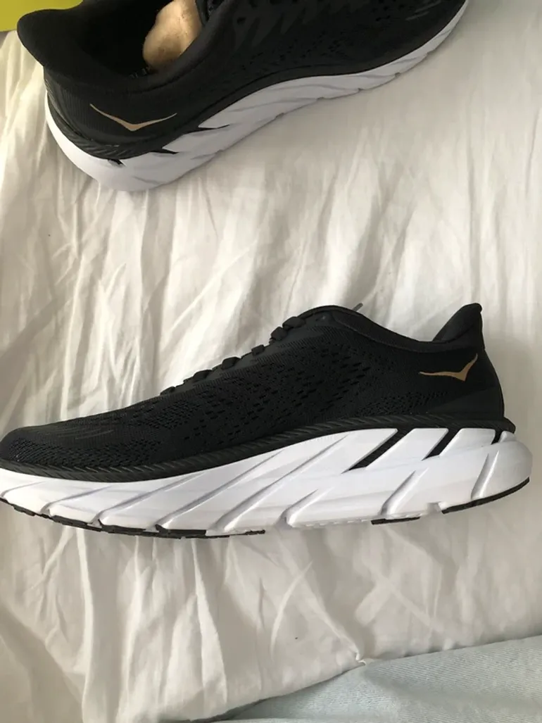 Hoka Shoes bike usato — immagine 4 di 12