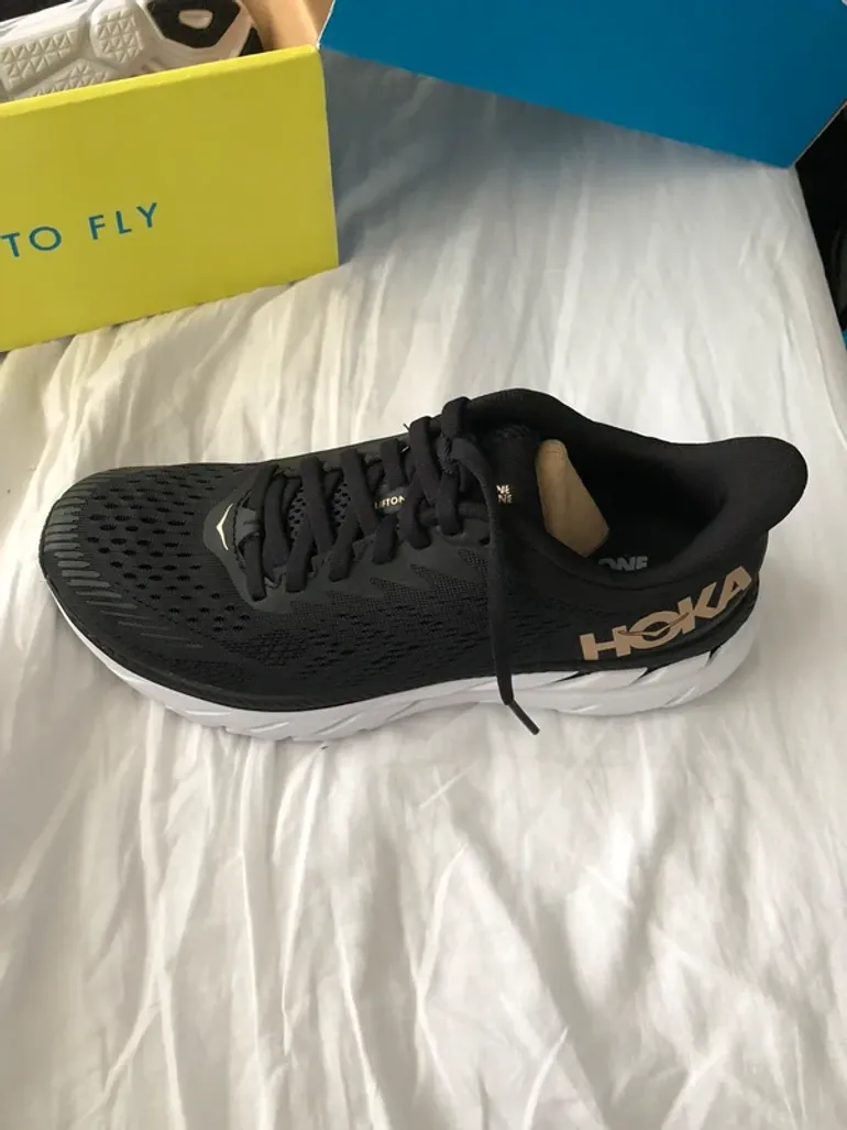 Hoka Shoes bike usato — immagine 7 di 12