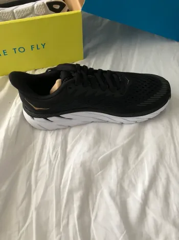 Hoka Shoes bike usato — immagine 5 di 12