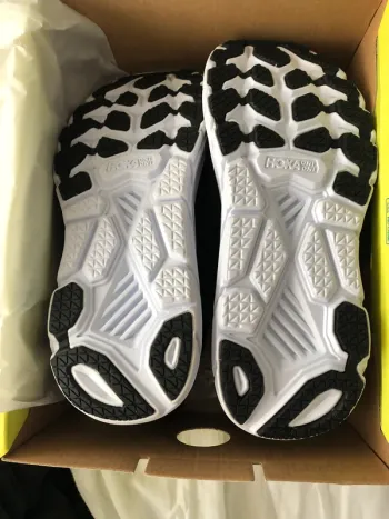 Hoka Shoes bike usato — immagine 10 di 12