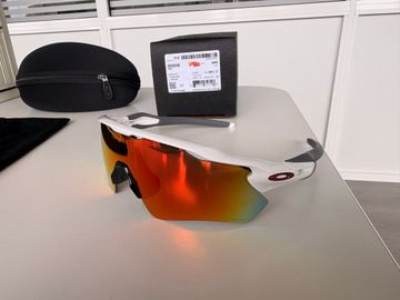 Oakley Radar EV Path 2026 bike d'occasion — image 1 sur 5