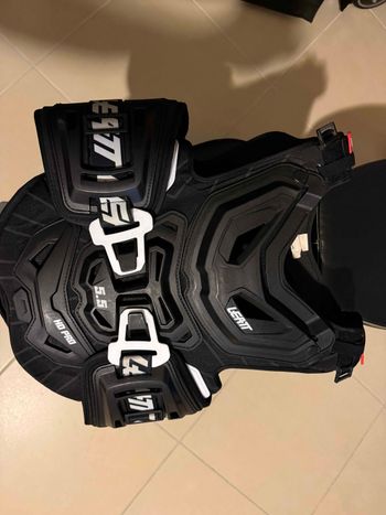 Brugt LEATT Body Protector 5.5 HD Pro 2025 bike — billede 2 af 3